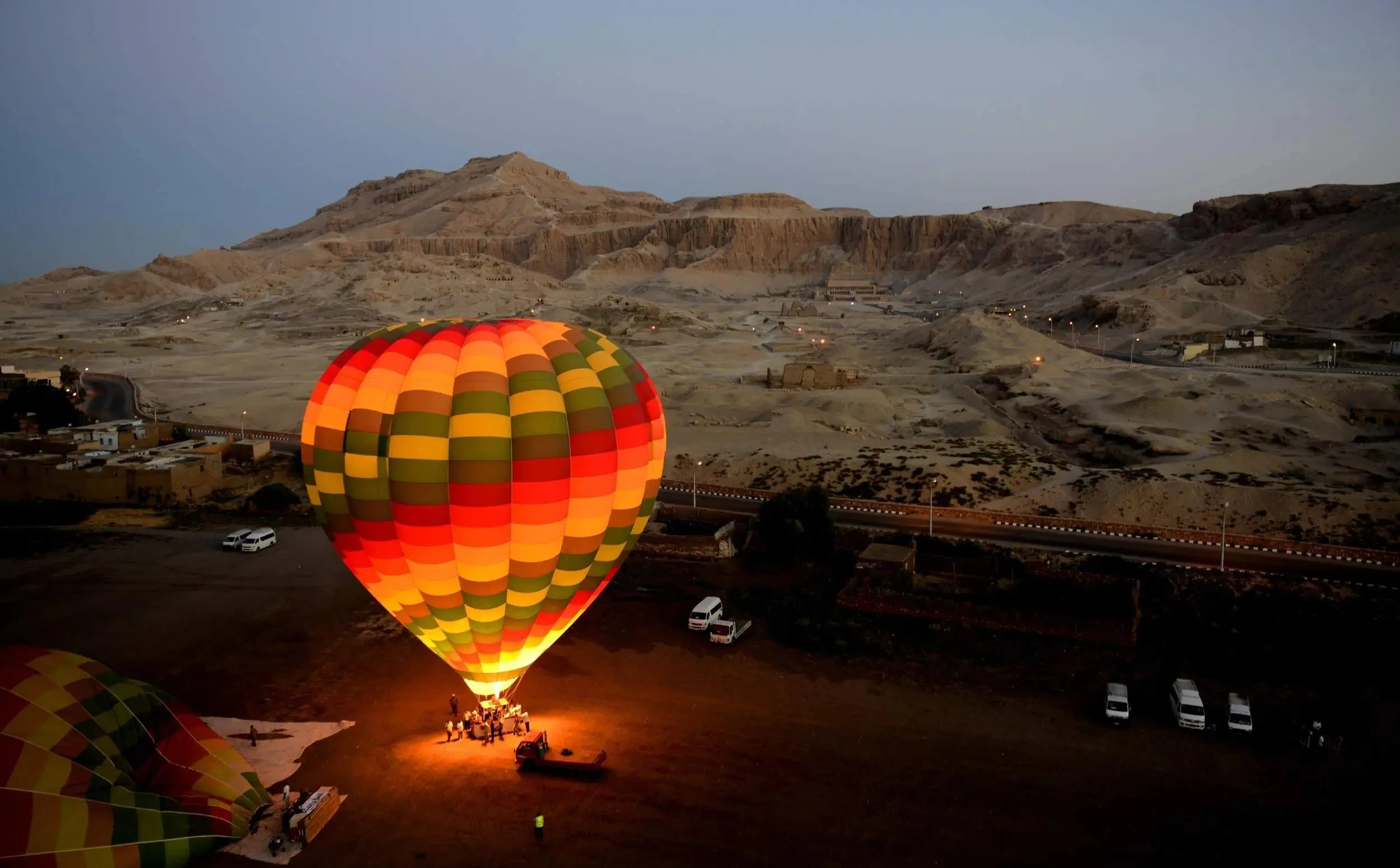 ExperienceaBreathtakingHotAirBalloonRideOverLuxor KlookNewZealand 1