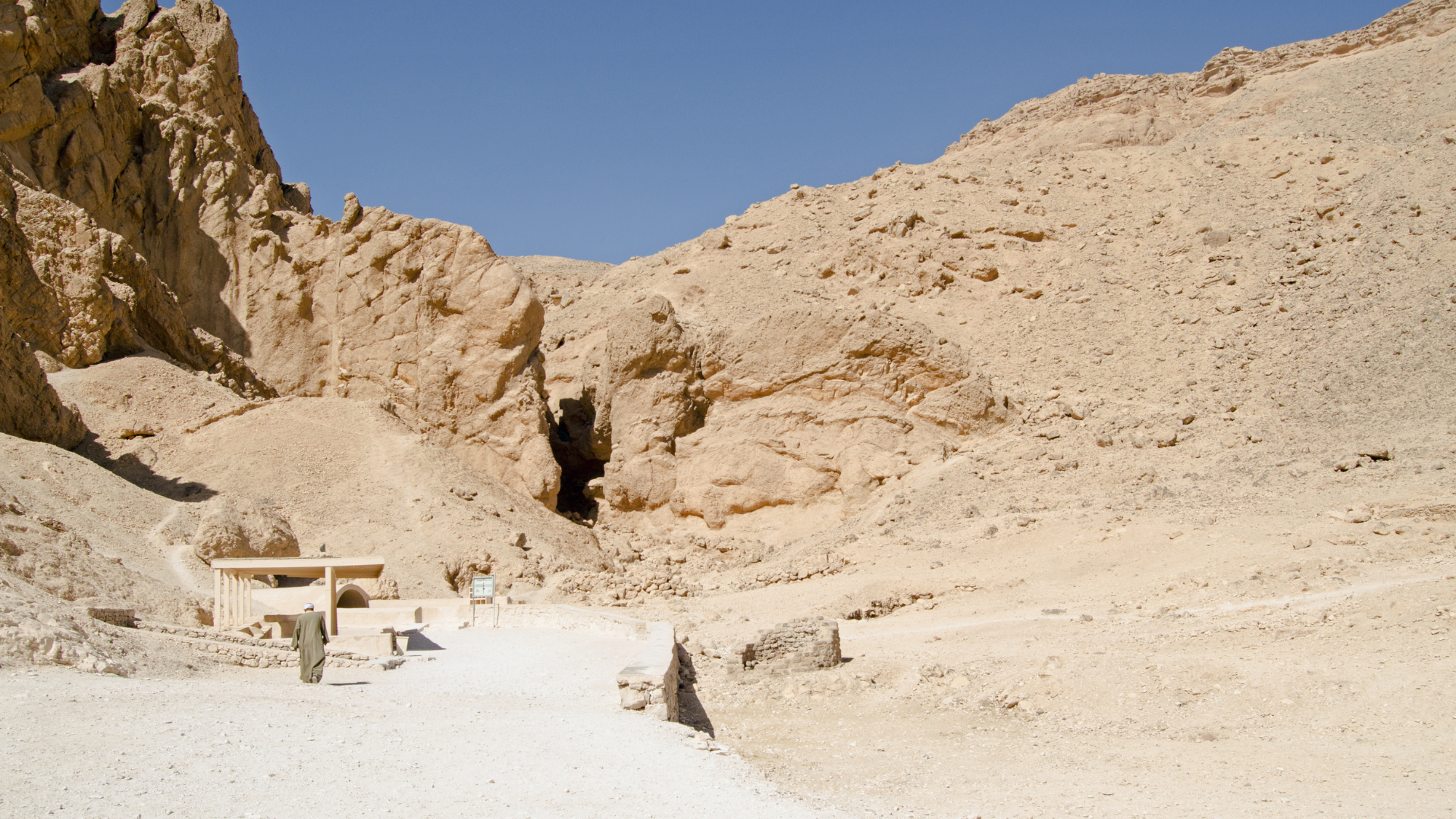 Valley of Queens 3